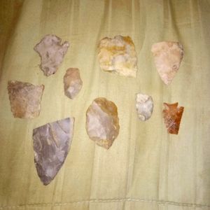 Authentic! Indian artifacts arrowhead pieces